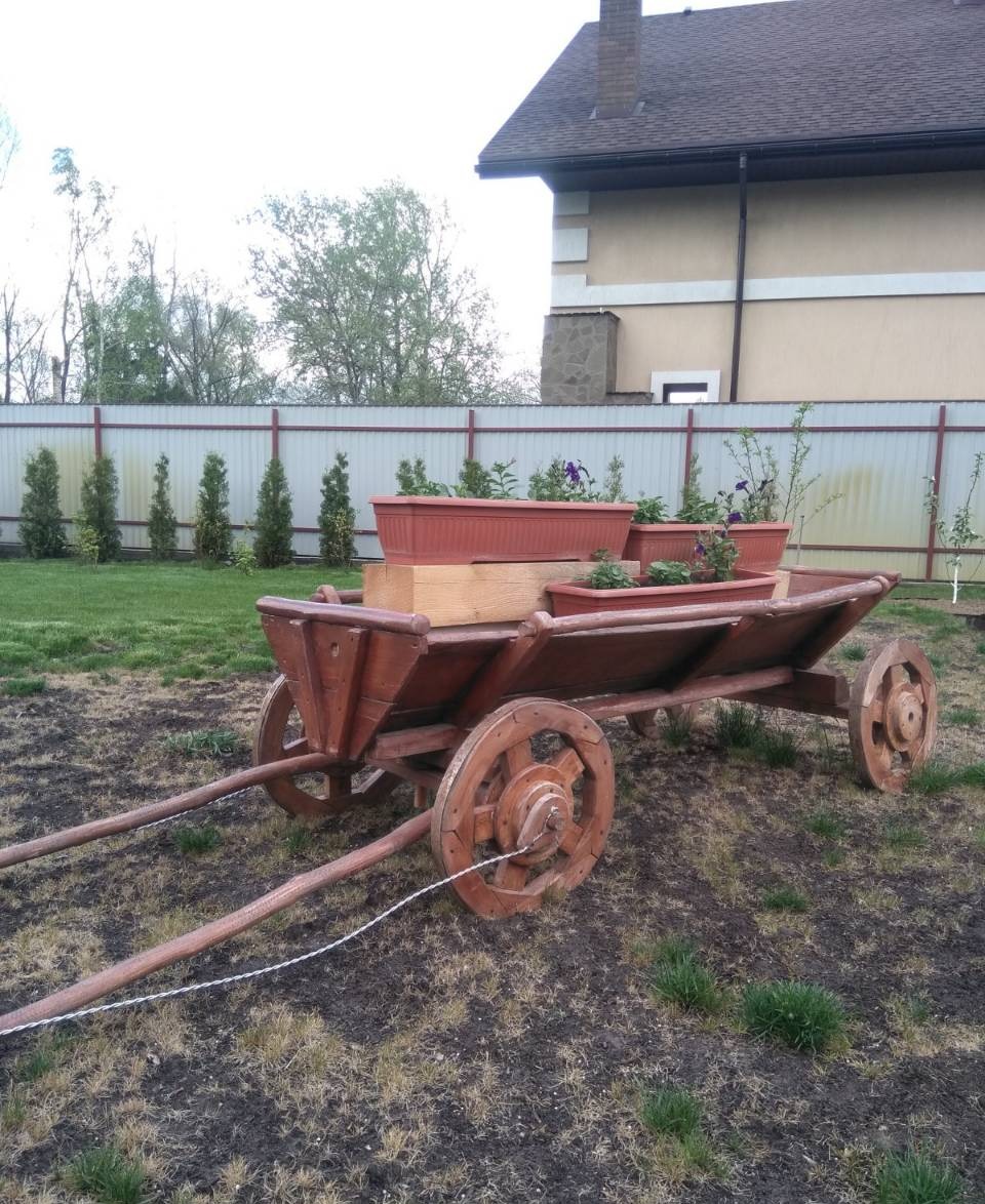 Візок декоративний (кашпо)
